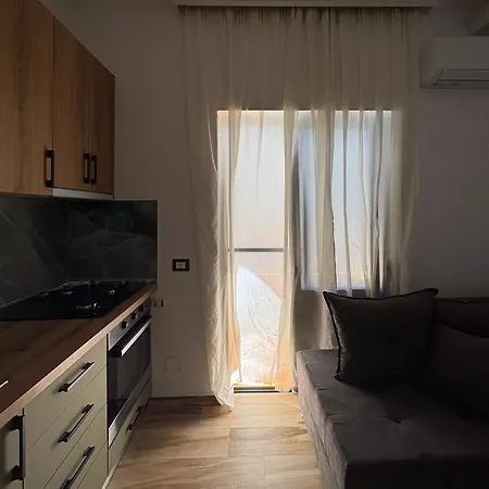 Amo Mar - One Bedroom With Balcony Daire Dıraç
