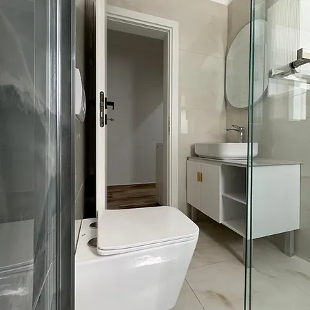 Amo Mar - One Bedroom With Balcony Daire *